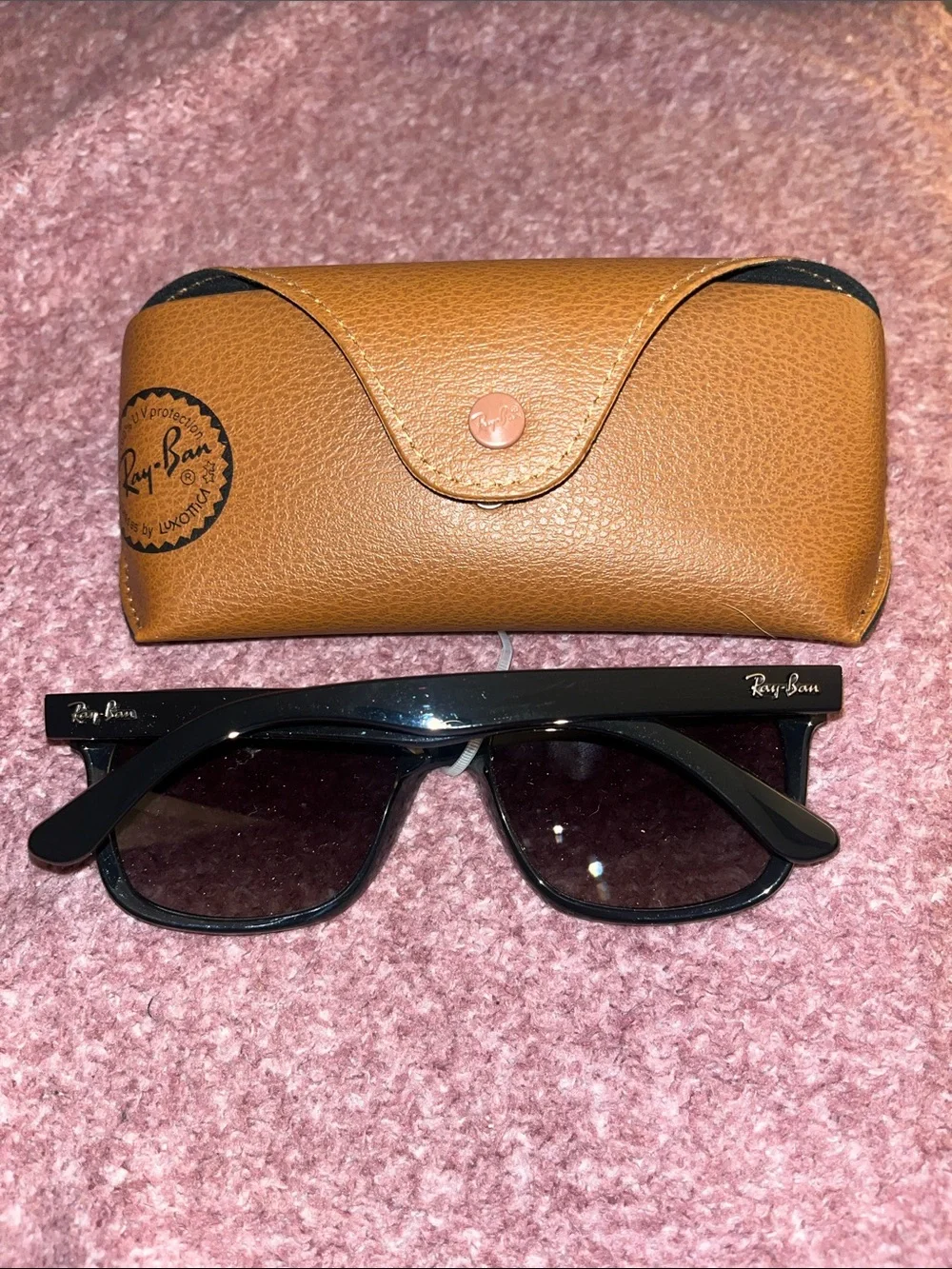 Ray-Ban questions leave